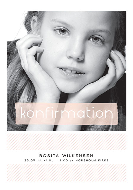 
                I dette smukke design af en konfirmationsinvitation kan du indsætte et foto af den unge konfirmand. Benyt bagsiden af invitationen til de praktiske oplysninger om jeres konfirmation eller ønskeliste til konfirmanden eller måske et ekstra foto af konfirmanden. Til  denne konfirmationsinvitation kan laves matchende bordkort og menukort mm.                